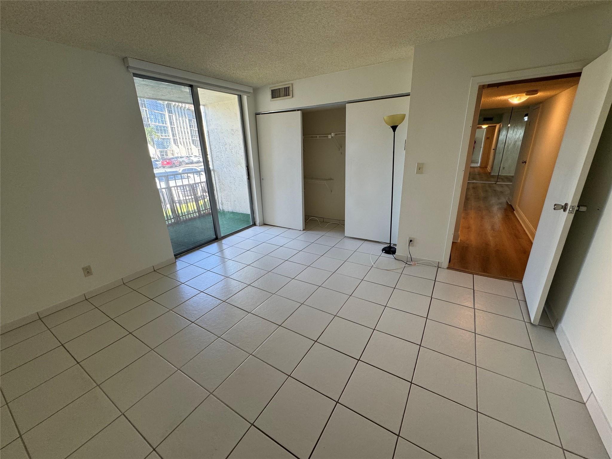 Desoto Park Condo - Residential Lease
