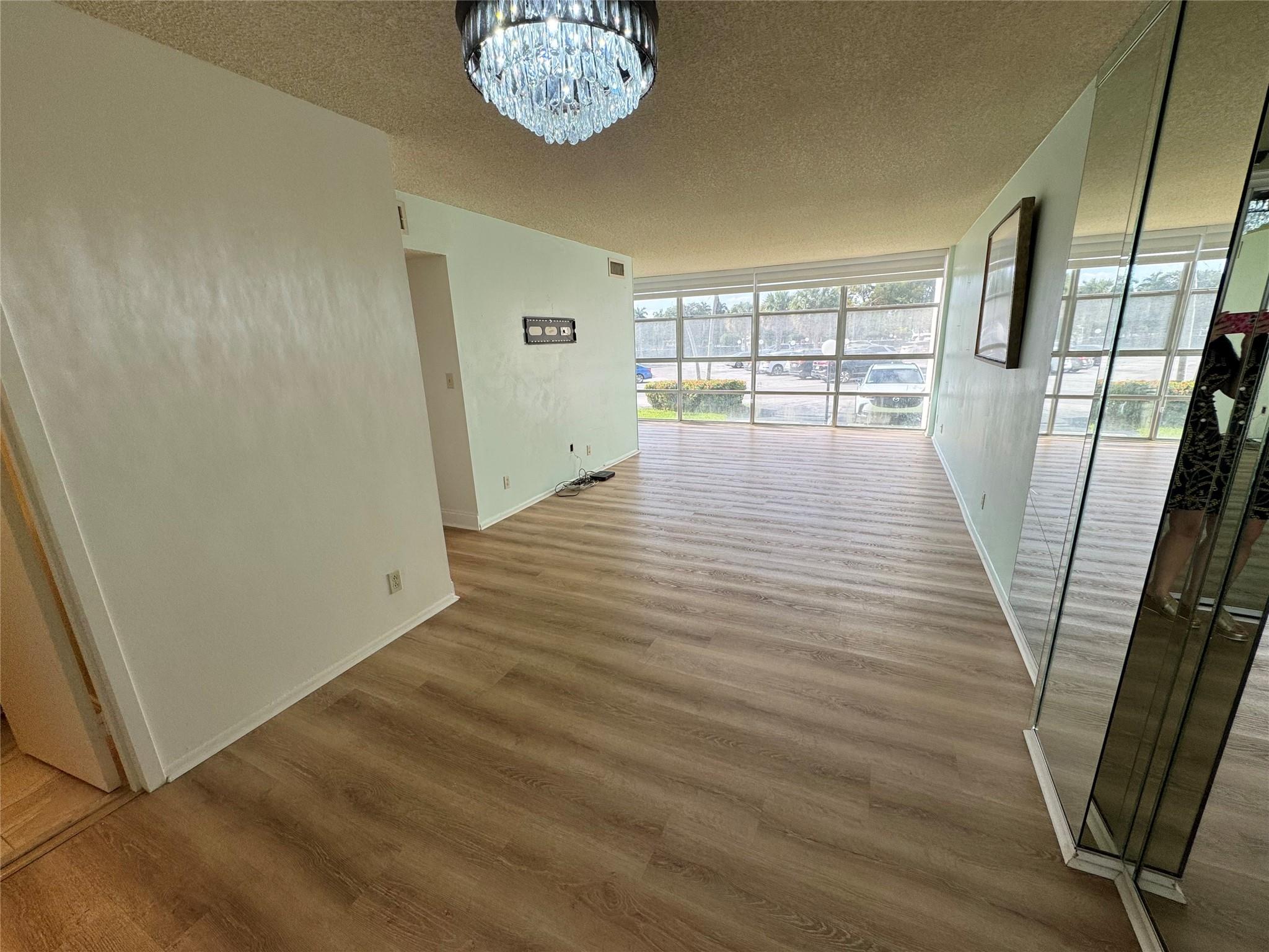 Desoto Park Condo - Residential Lease