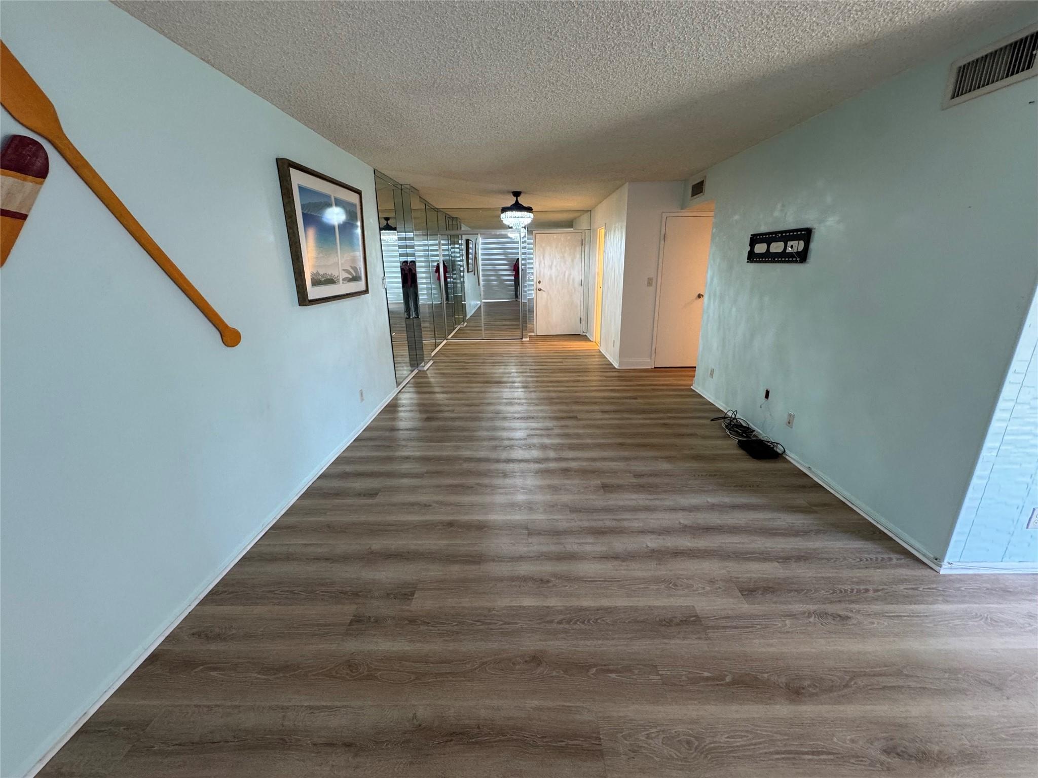 Desoto Park Condo - Residential Lease