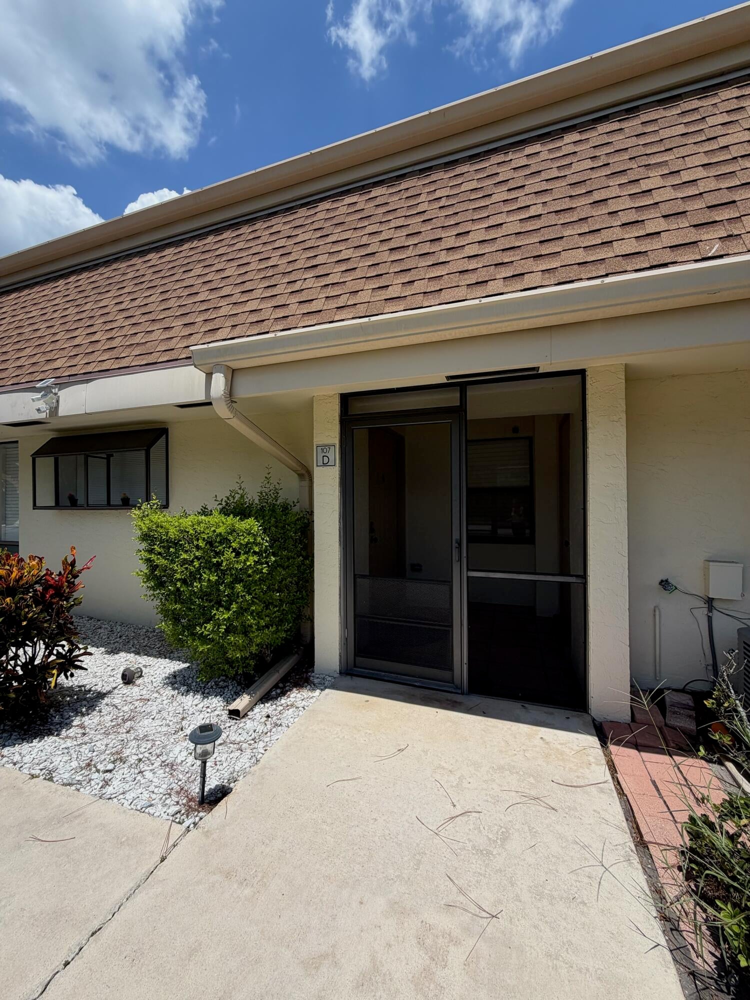 107 HALF MOON Circle D