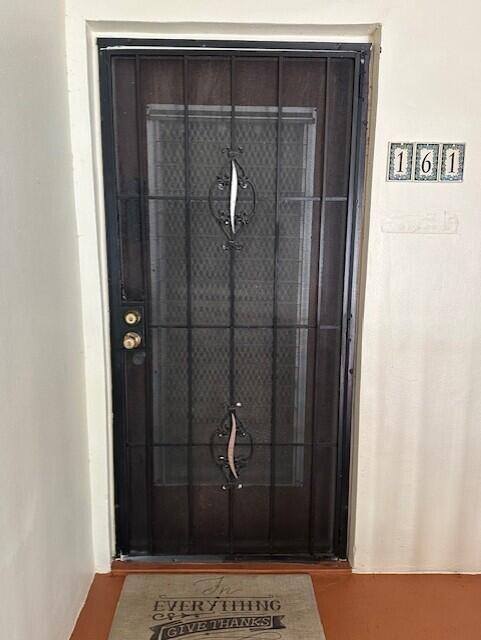 GOLDEN LAKES VILLAGE CONDO 1 THRU 13-A - Residential Lease