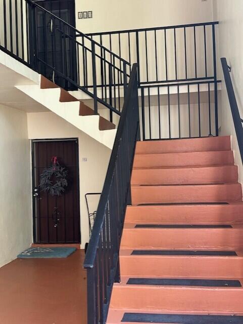 GOLDEN LAKES VILLAGE CONDO 1 THRU 13-A - Residential Lease