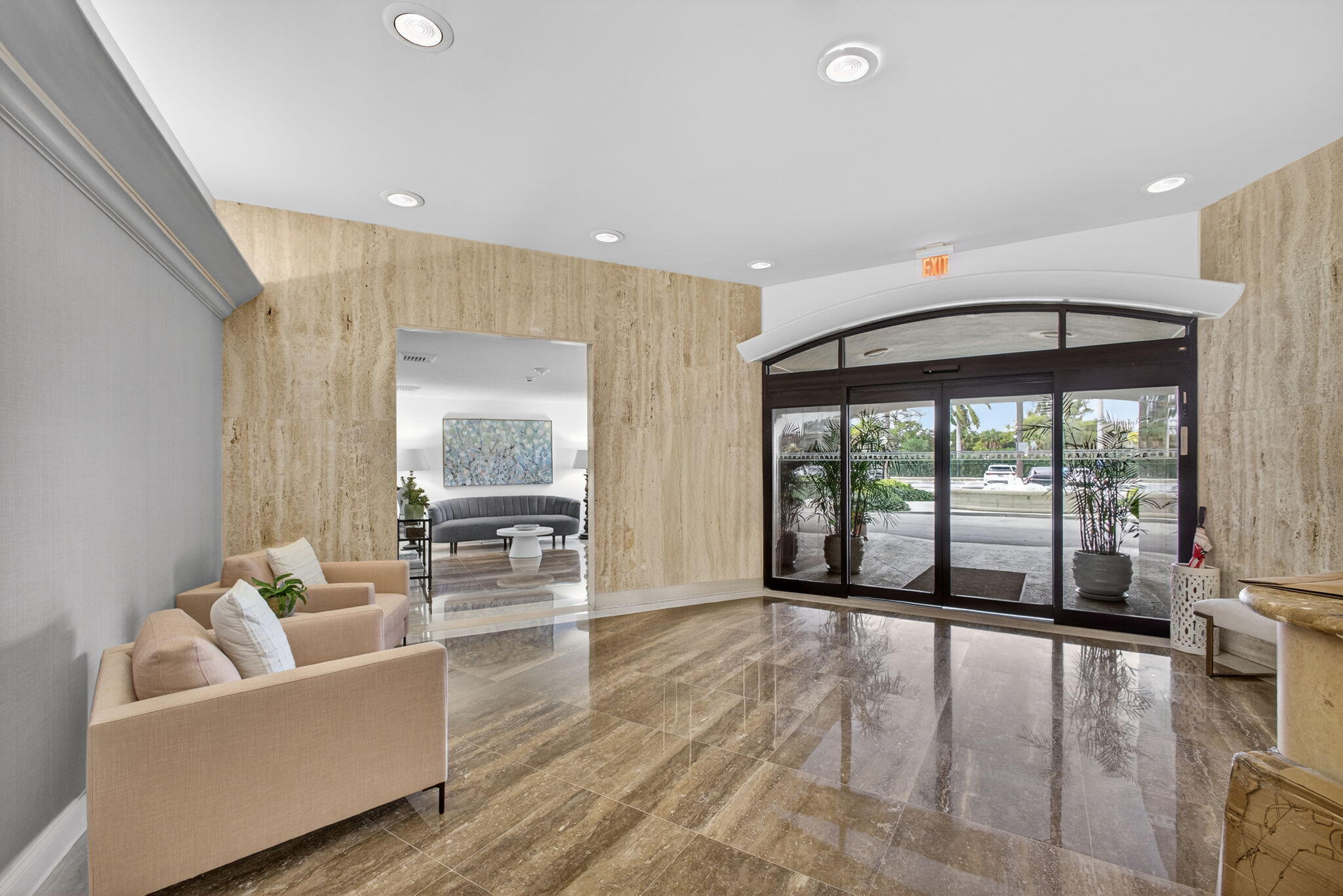 PORTOFINO CONDO PT OF LTS 15 AND 16,JARVIS PAR - Residential Lease