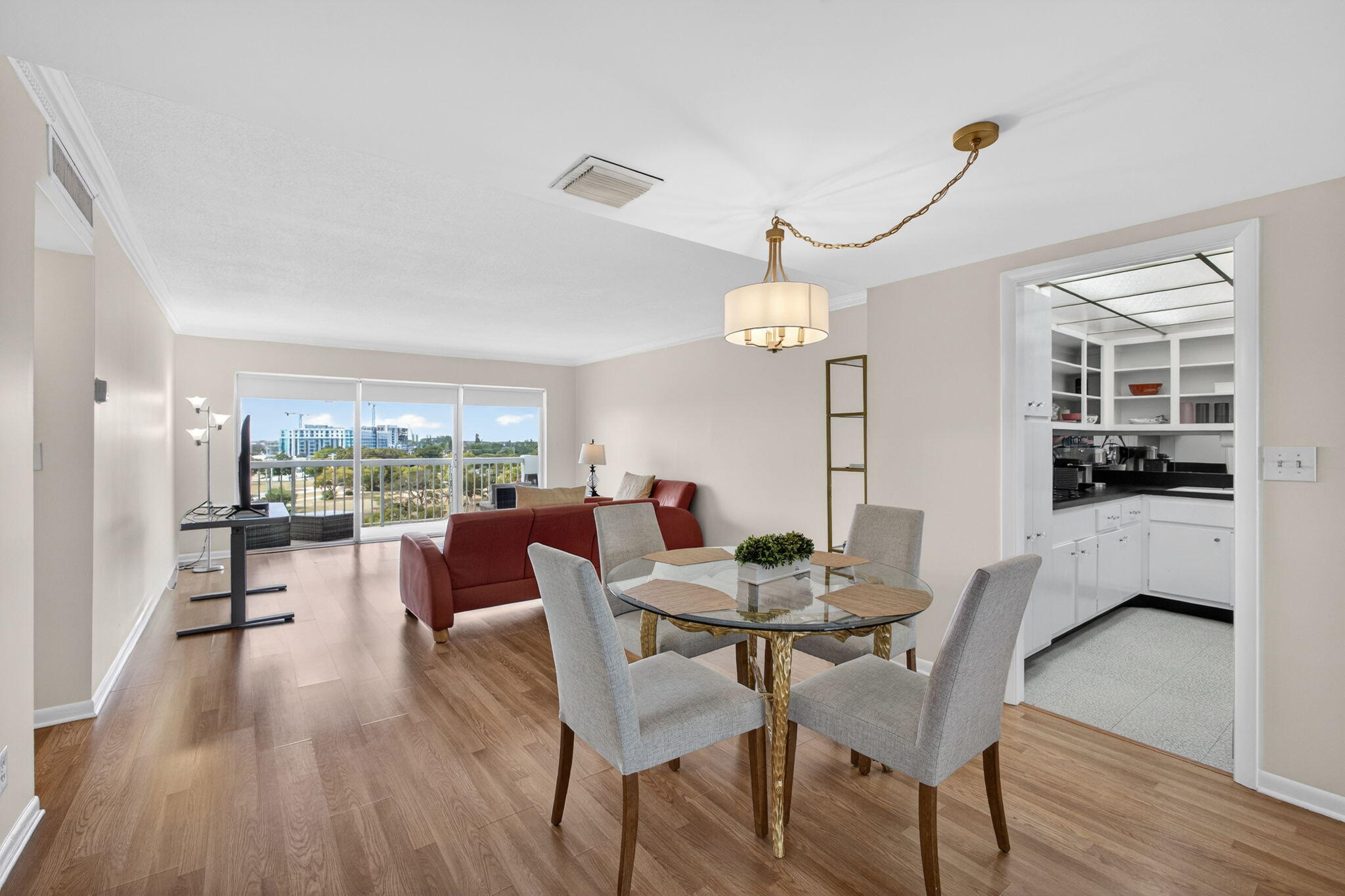 PORTOFINO CONDO PT OF LTS 15 AND 16,JARVIS PAR - Residential Lease