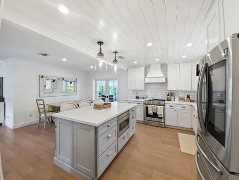 Tiny photo for 4401 NE 15TH Way, Oakland Park, FL 33334 (MLS # B26089900)