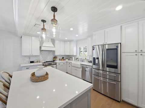 Tiny photo for 4401 NE 15TH Way, Oakland Park, FL 33334 (MLS # B26089900)