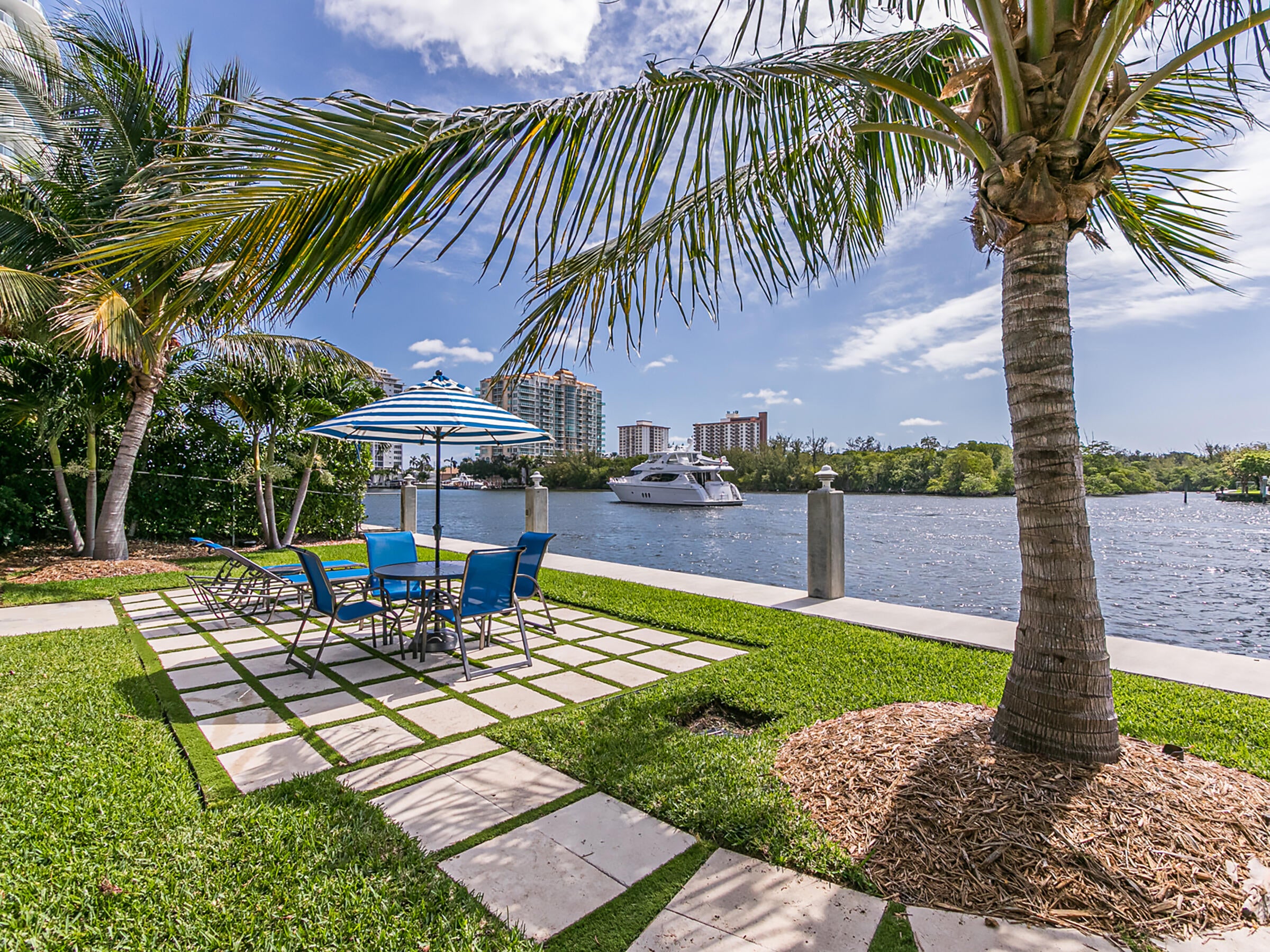 888 INTRACOASTAL Drive 3D