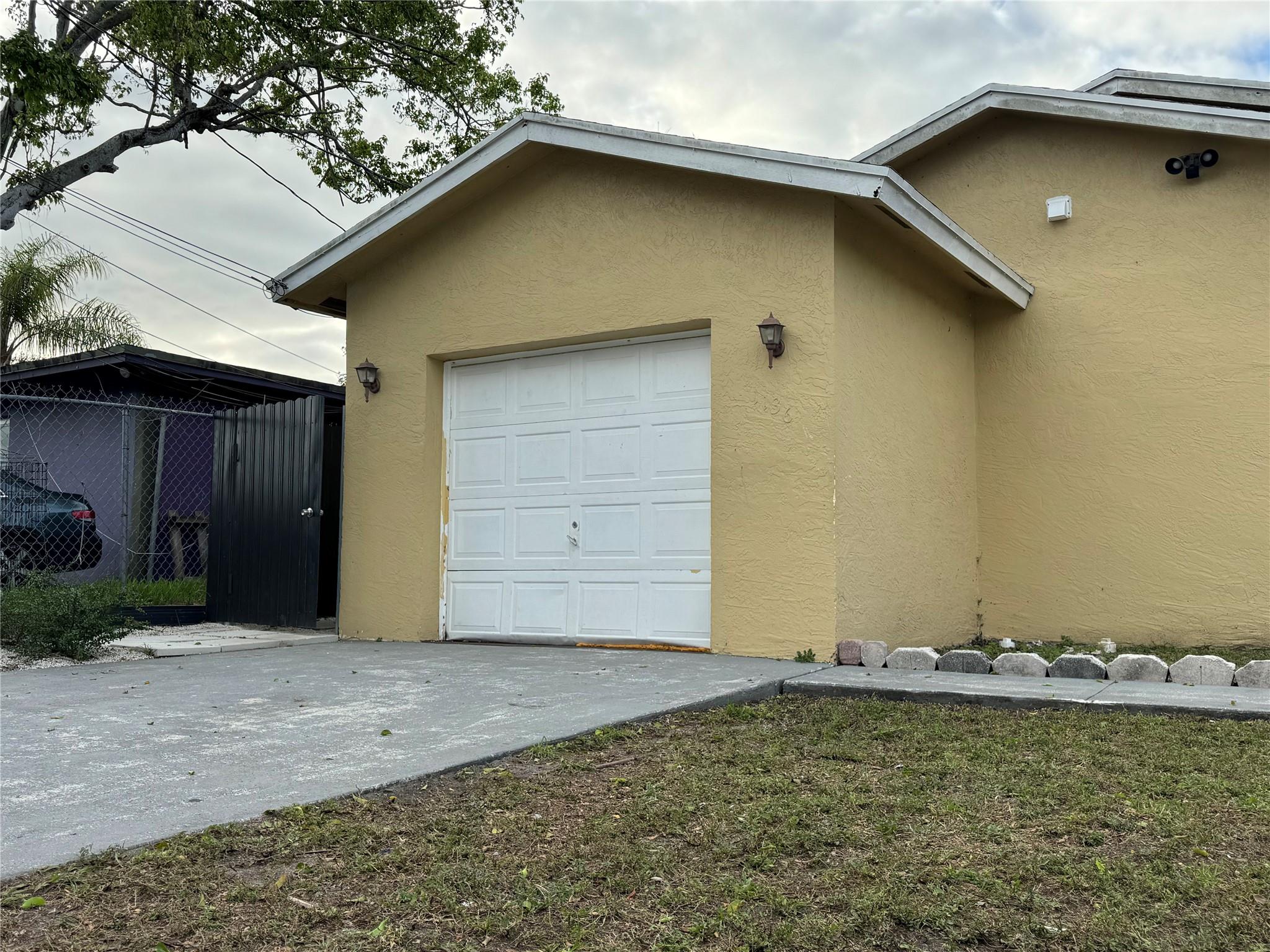 Efficiency for a single person or a couple for rent 1 bedrooms 1 bath. WATER & POWER INCLUDED. Includes small refrigerator and microwave, No cooking allowed, just reheating. 600+ credit required. Application fee $100 per adult. Quick approval. Plenty of space for parking. Move in with only $2,300