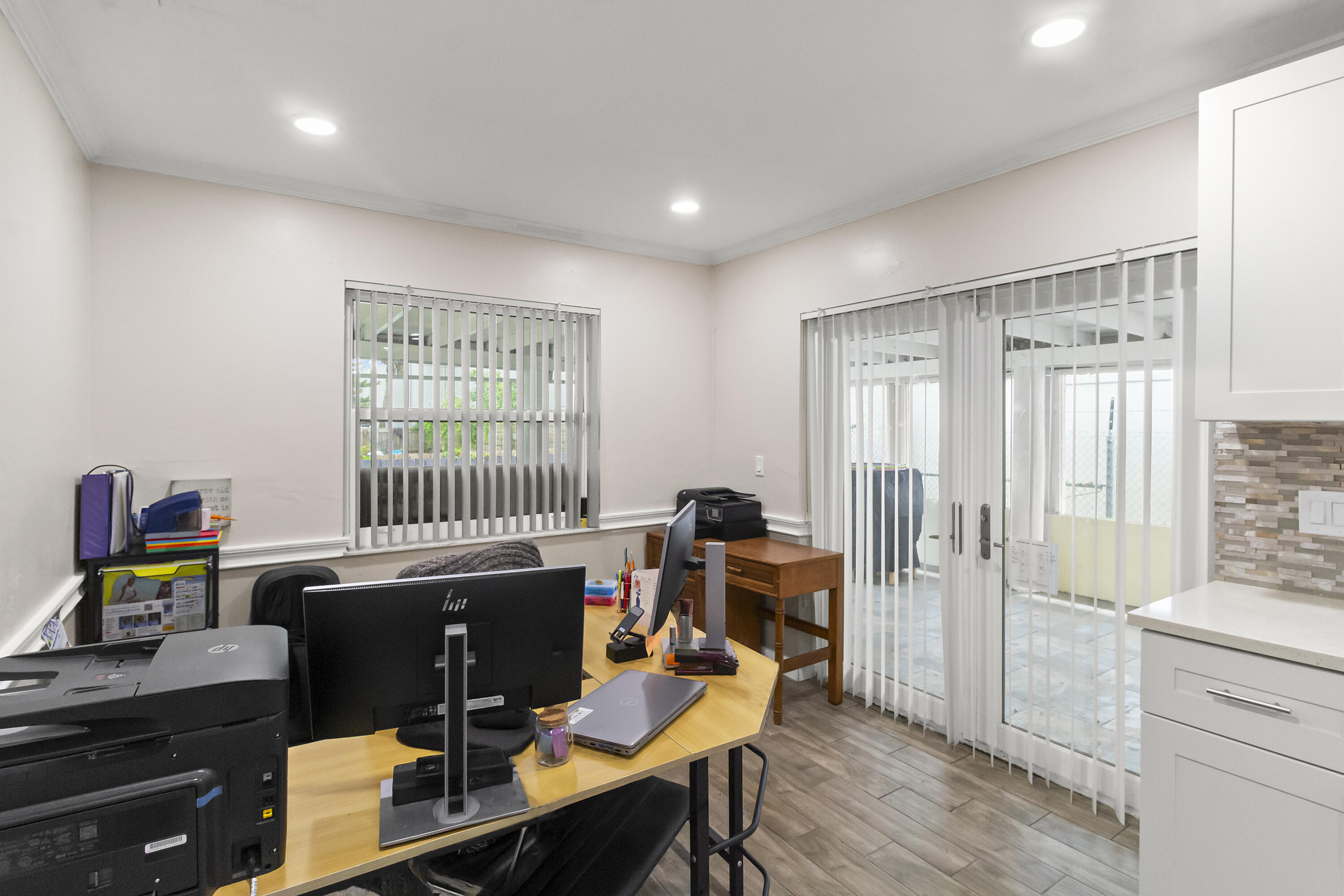 DRIFTWOOD PLAZA NO 3 - Residential