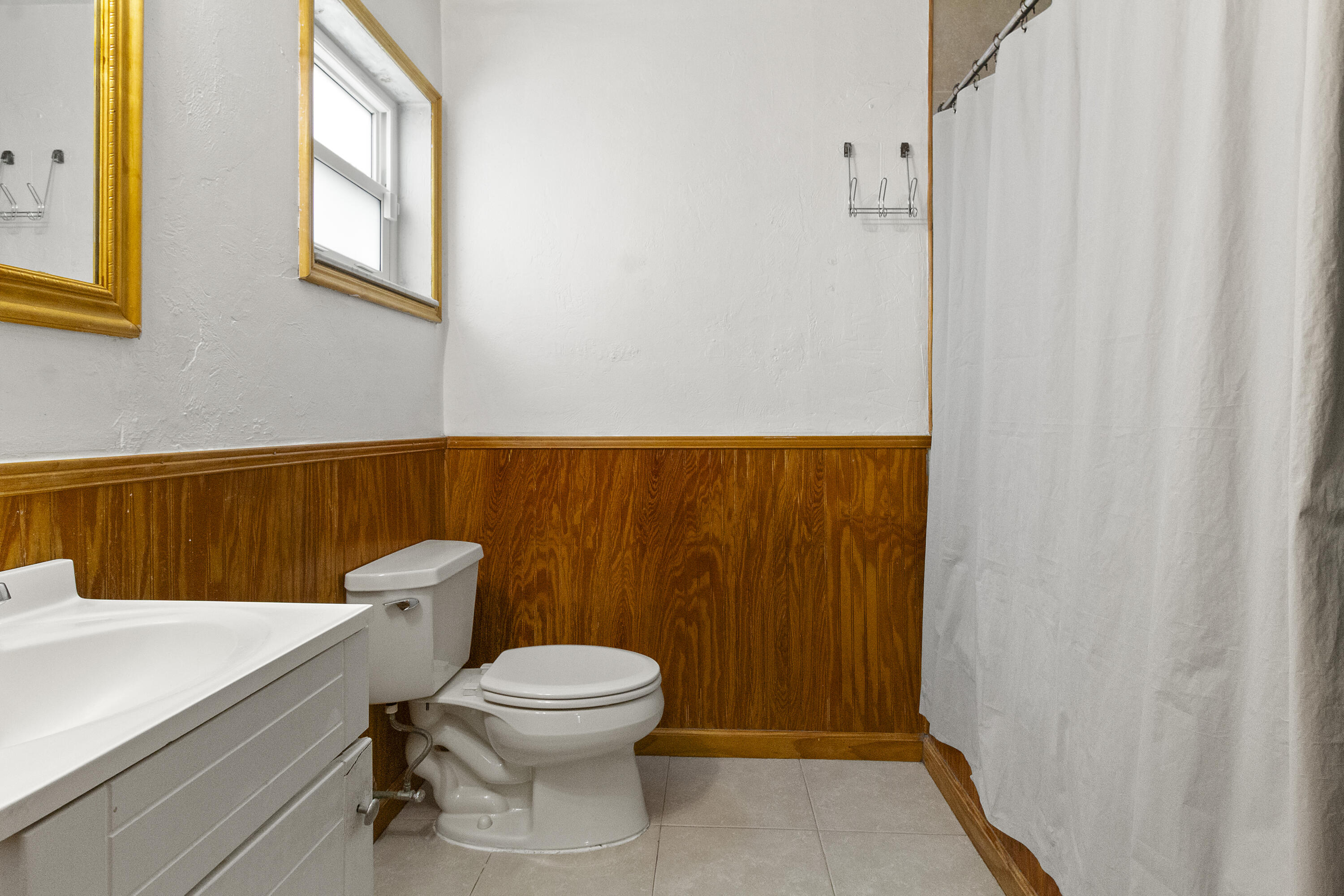 DRIFTWOOD PLAZA NO 3 - Residential