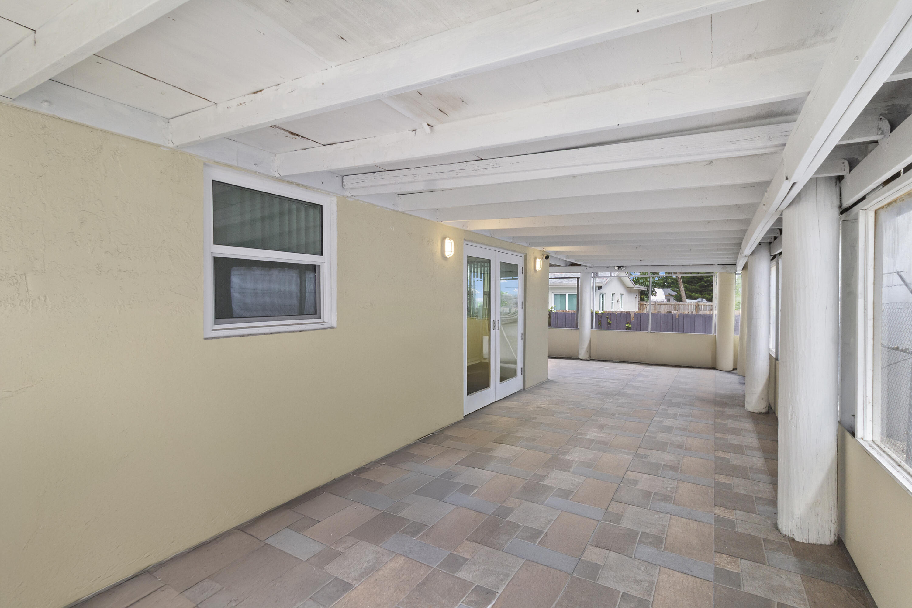 DRIFTWOOD PLAZA NO 3 - Residential