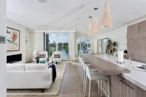 SEAGATE YACHT CLUB - Residential