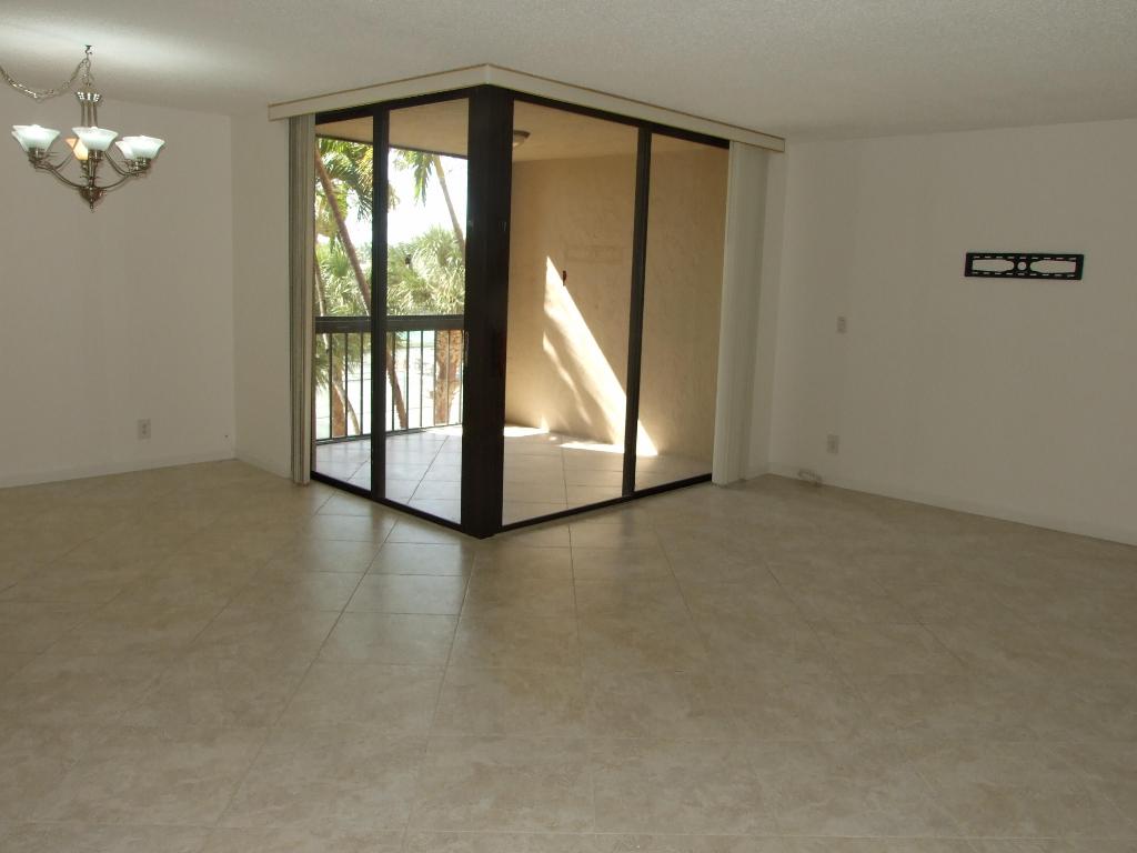 LAVERS DELRAY RACQUET CLUB CONDO - Residential