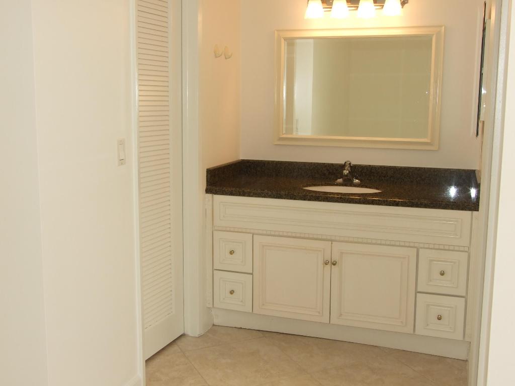 LAVERS DELRAY RACQUET CLUB CONDO - Residential