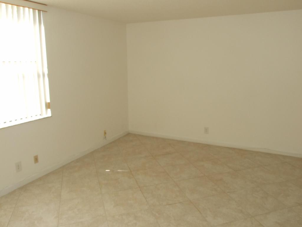 LAVERS DELRAY RACQUET CLUB CONDO - Residential