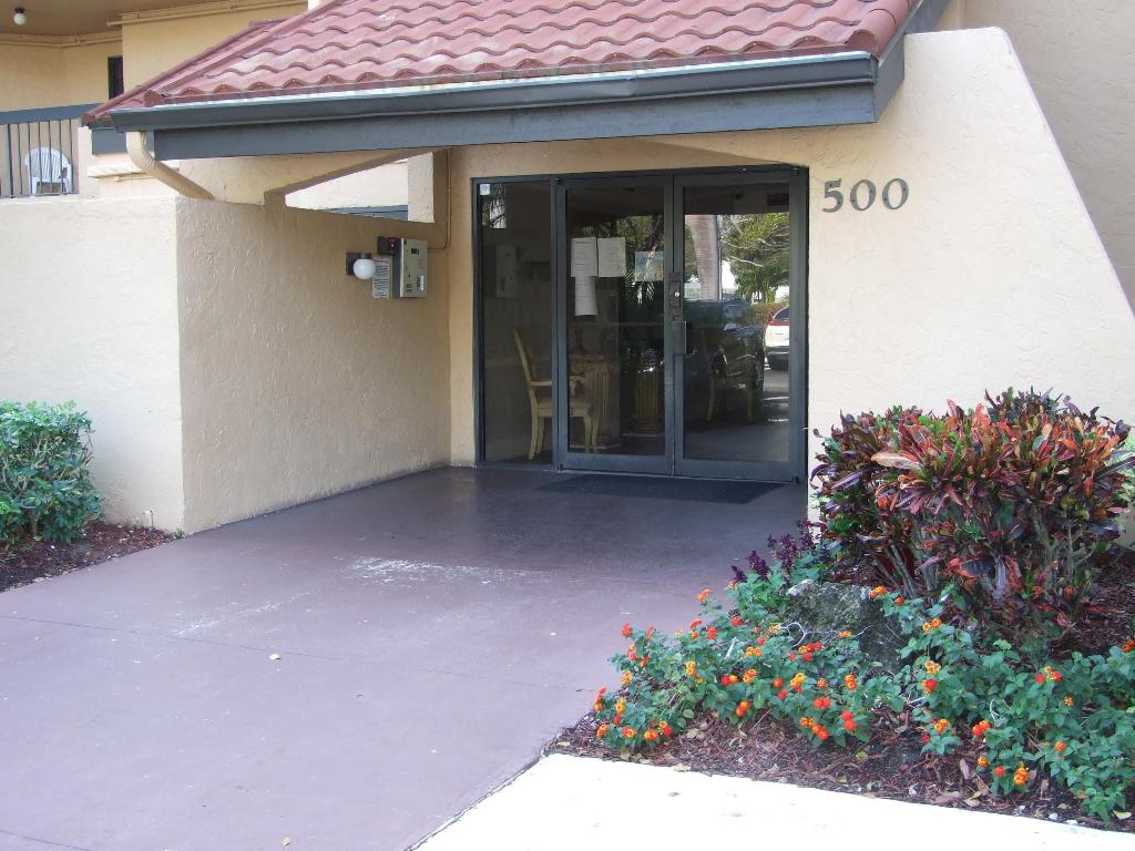 LAVERS DELRAY RACQUET CLUB CONDO - Residential