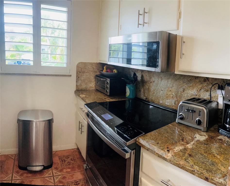 Oyster Bay co-op - Residential