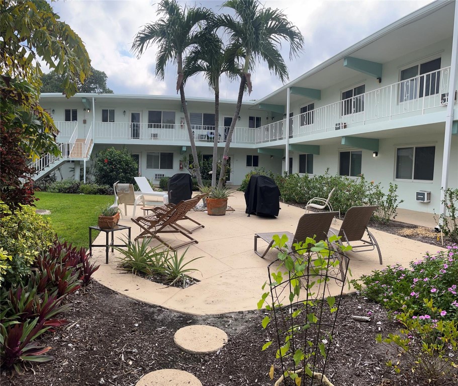 Oyster Bay co-op - Residential