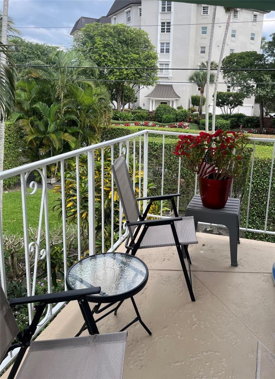 Oyster Bay co-op - Residential