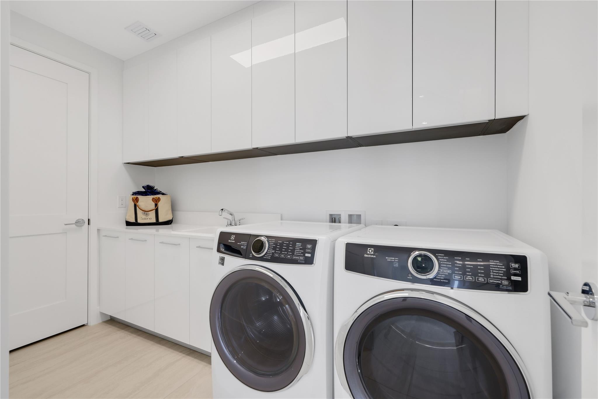 Selene Oceanfront - Residential