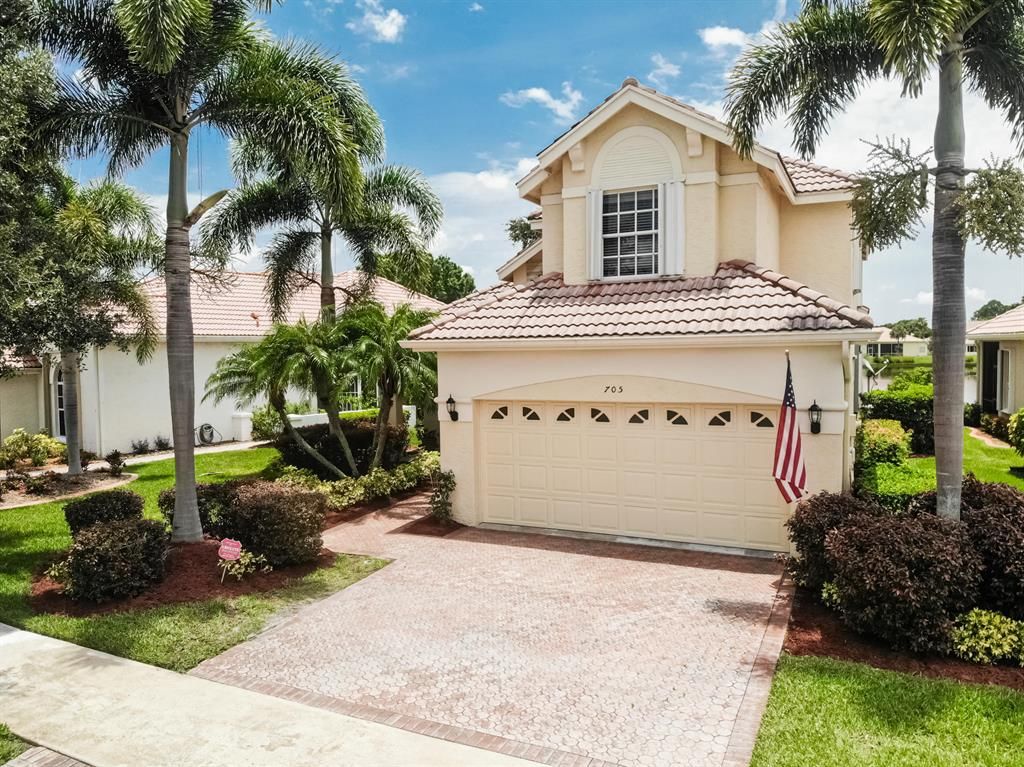Photo of 705 SW Aruba Bay, Port Saint Lucie, FL 34986 (MLS # R10726625)