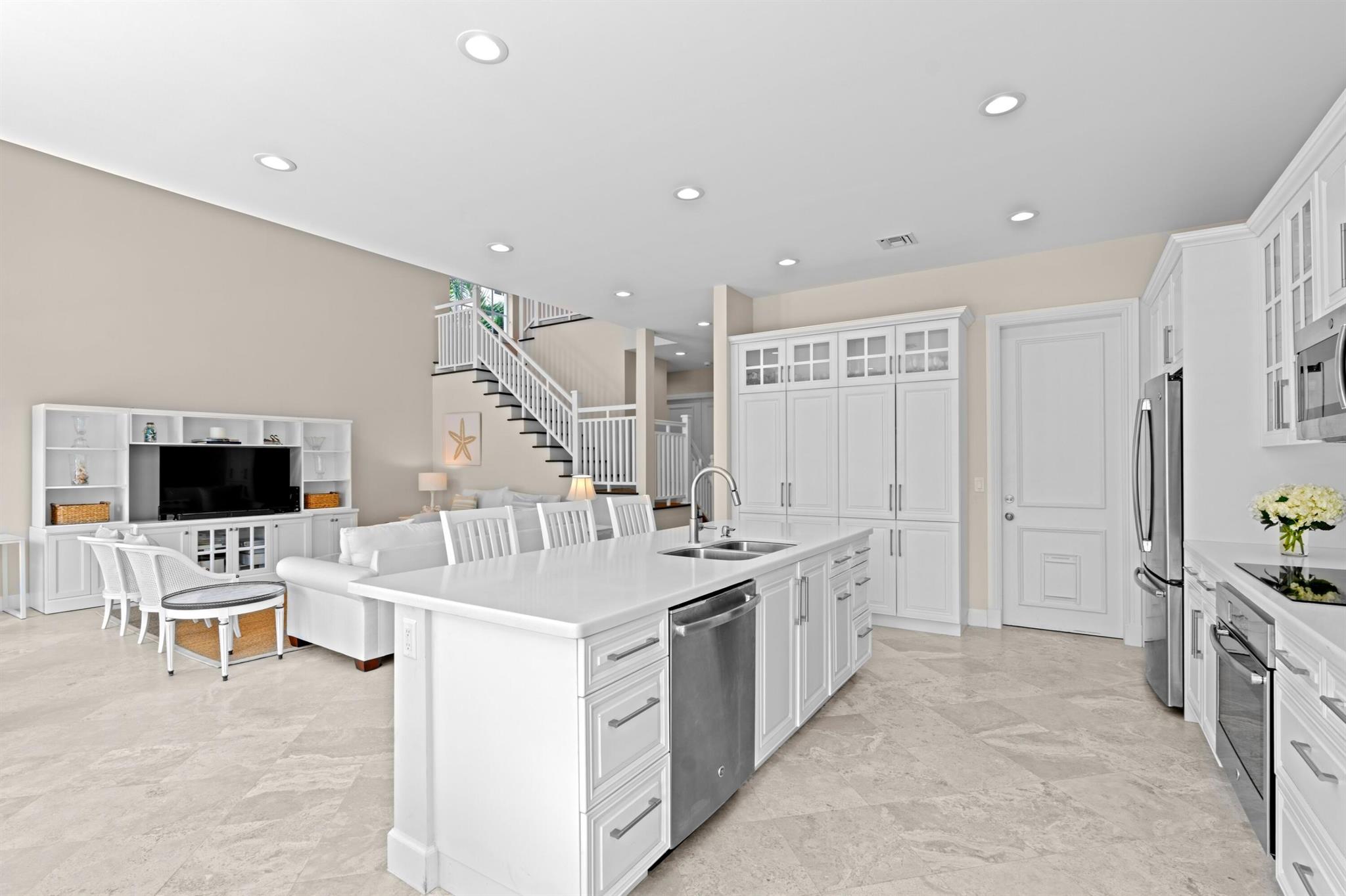 GLEASON STREET TOWNHOMES - Residential