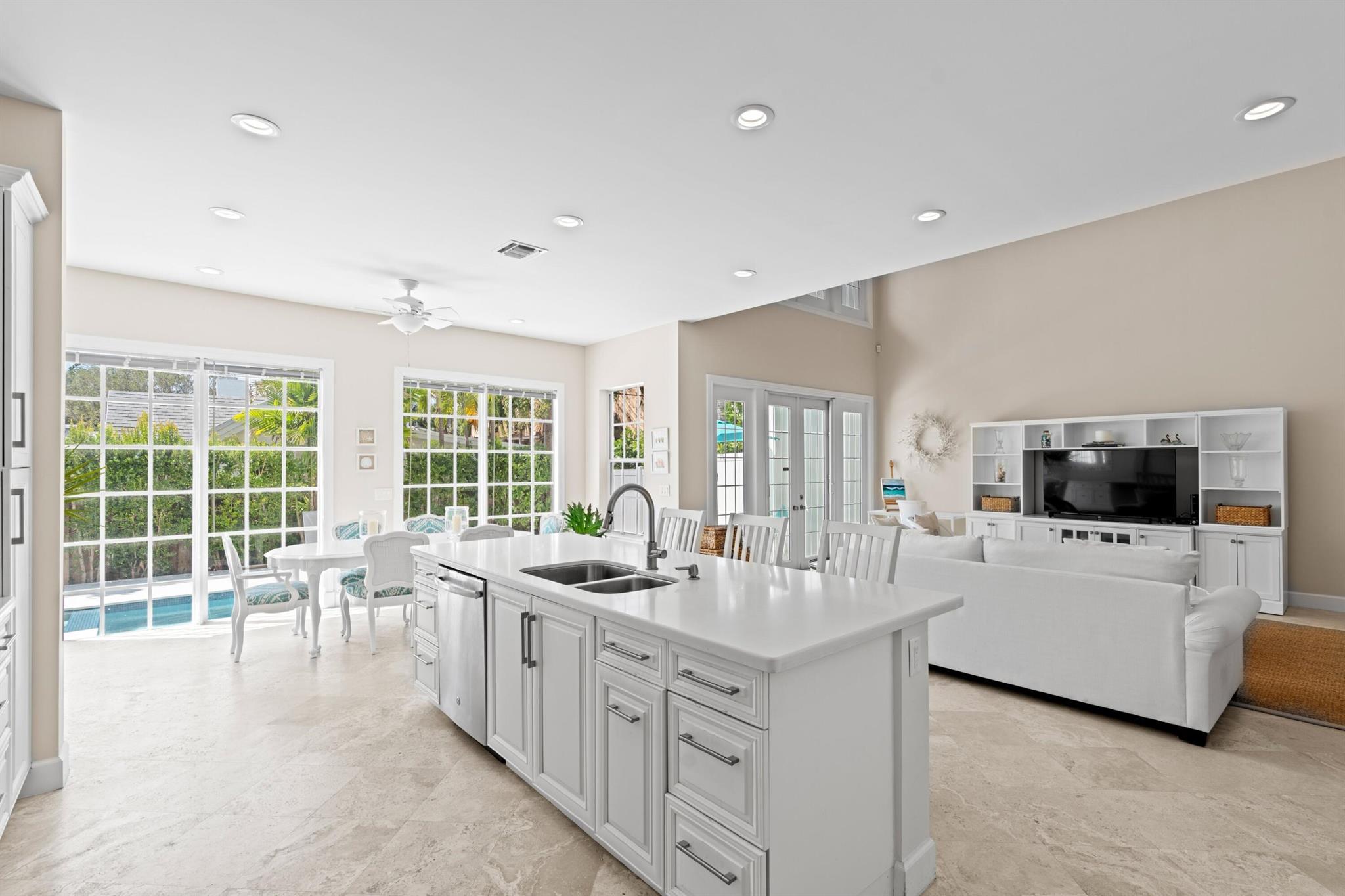 GLEASON STREET TOWNHOMES - Residential