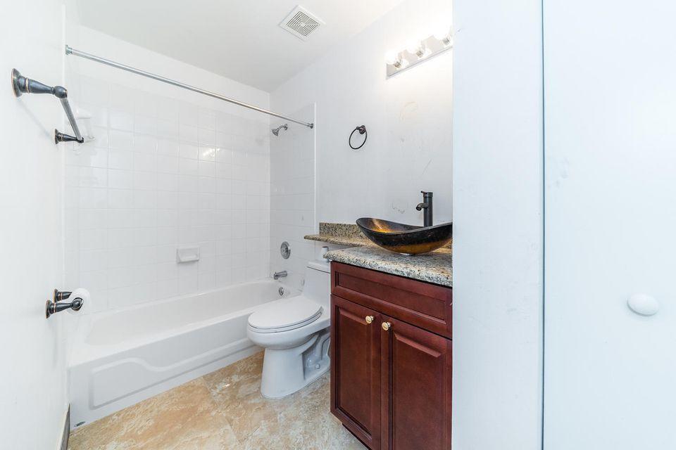 OLYMPIA & YORK RESIDENTIA - Residential Lease