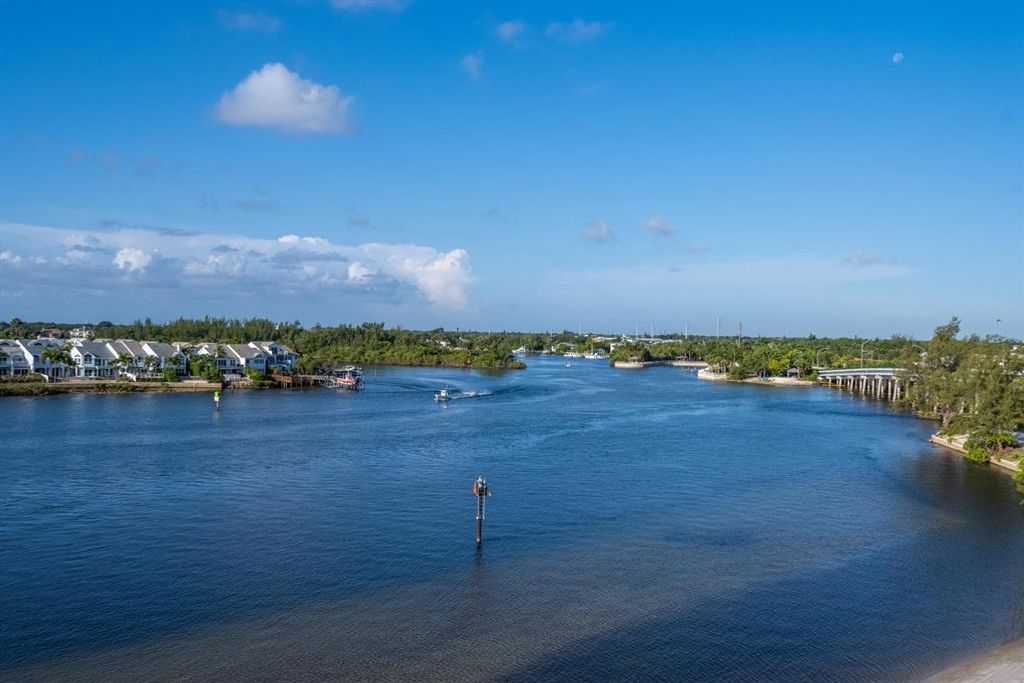 Photo of 1542 Jupiter Cove Drive Dr #604c, Jupiter, FL 33469 (MLS # R10813571)