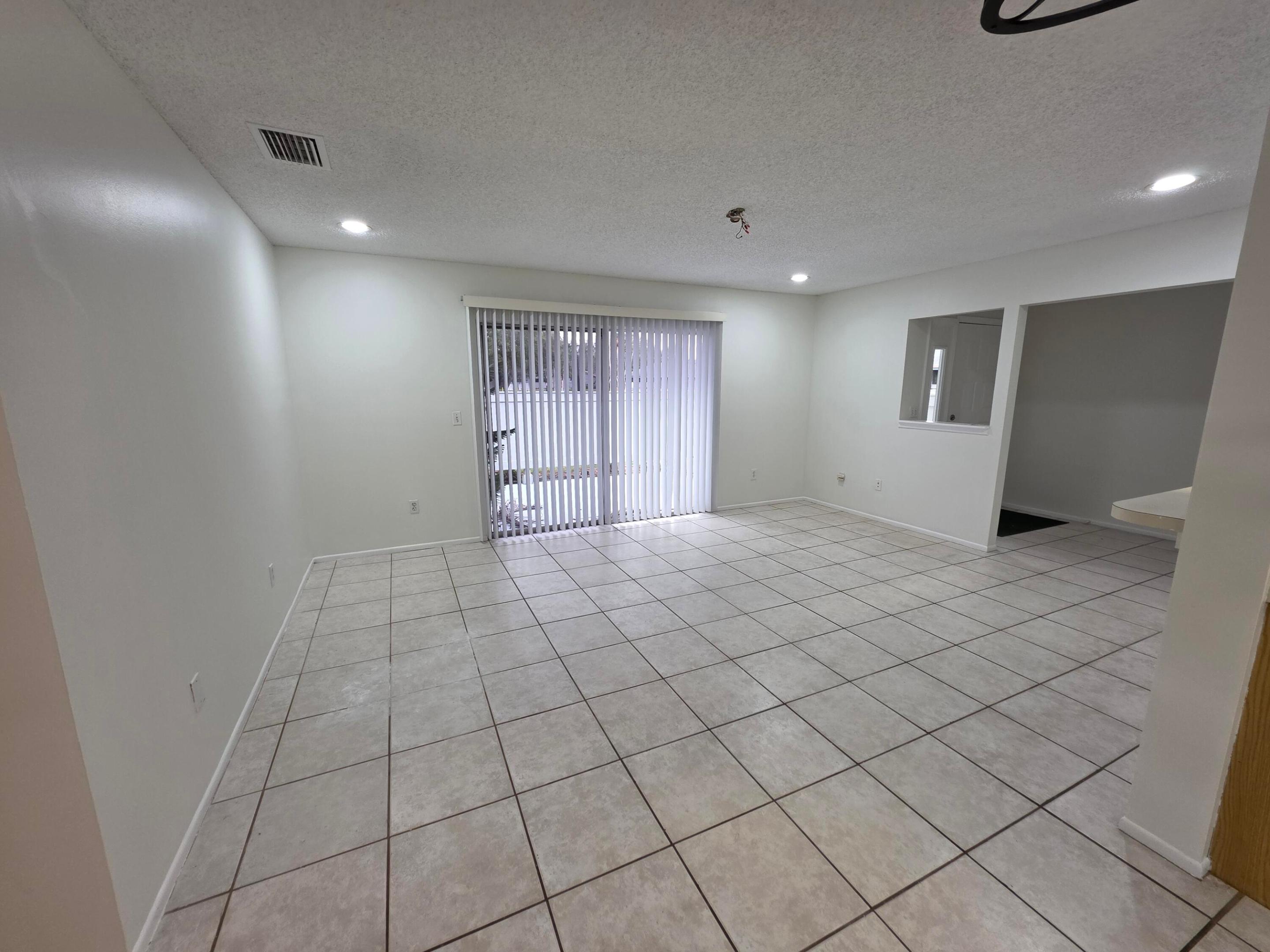 4041 NW Cinnamon Tree Circle