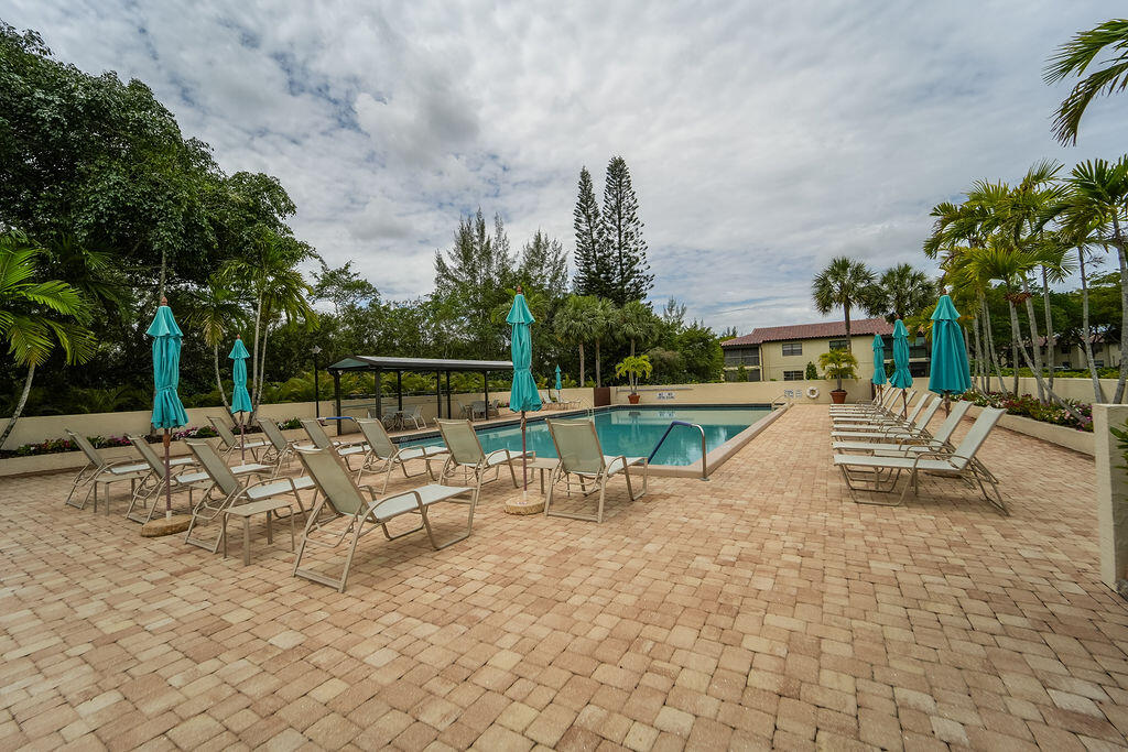 GLADES OF BOCA LAGO CONDO - Residential