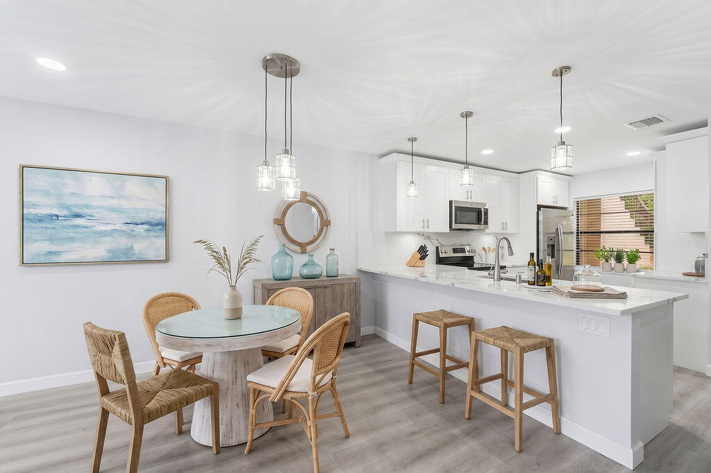 GLADES OF BOCA LAGO CONDO - Residential