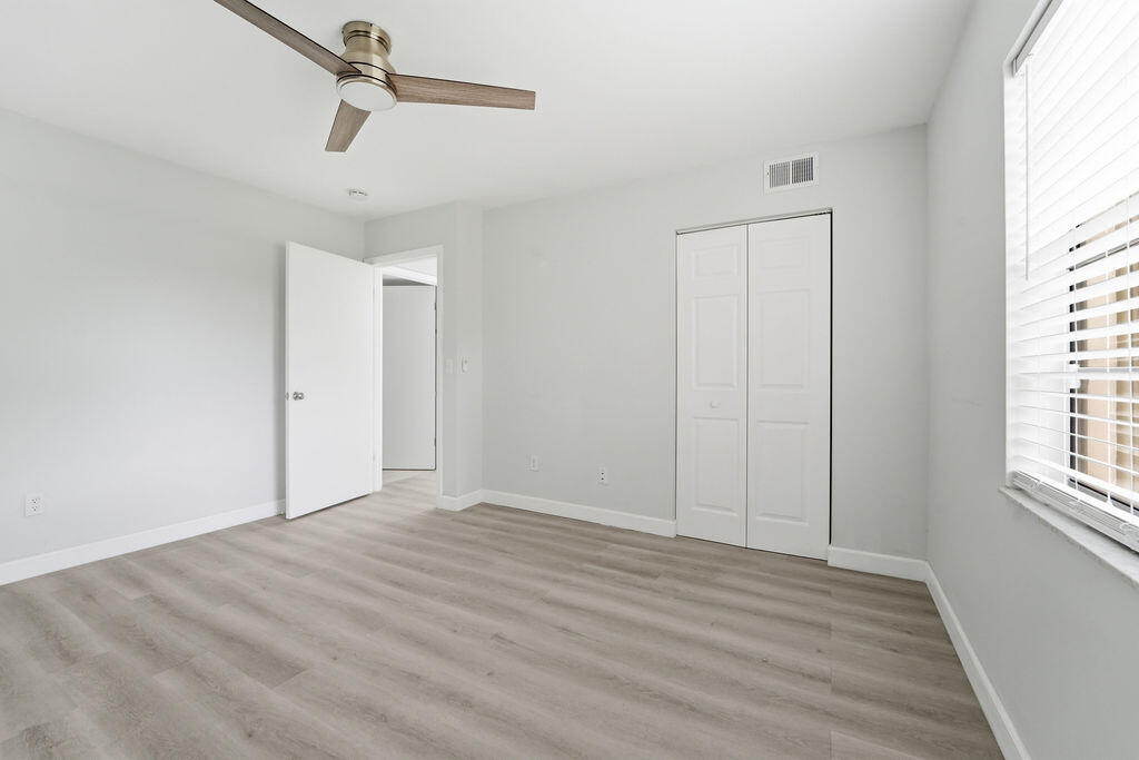 GLADES OF BOCA LAGO CONDO - Residential