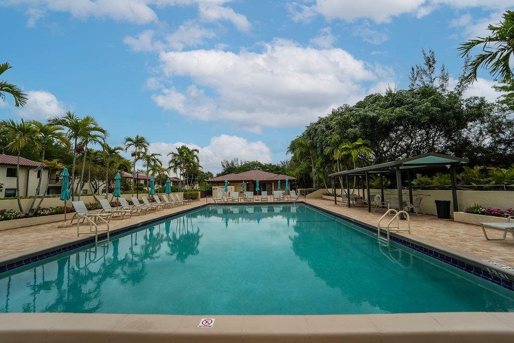 GLADES OF BOCA LAGO CONDO - Residential