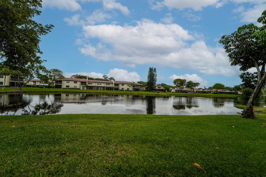 GLADES OF BOCA LAGO CONDO - Residential