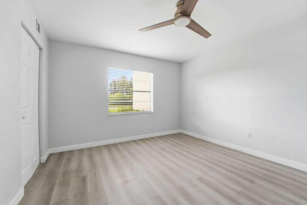 GLADES OF BOCA LAGO CONDO - Residential