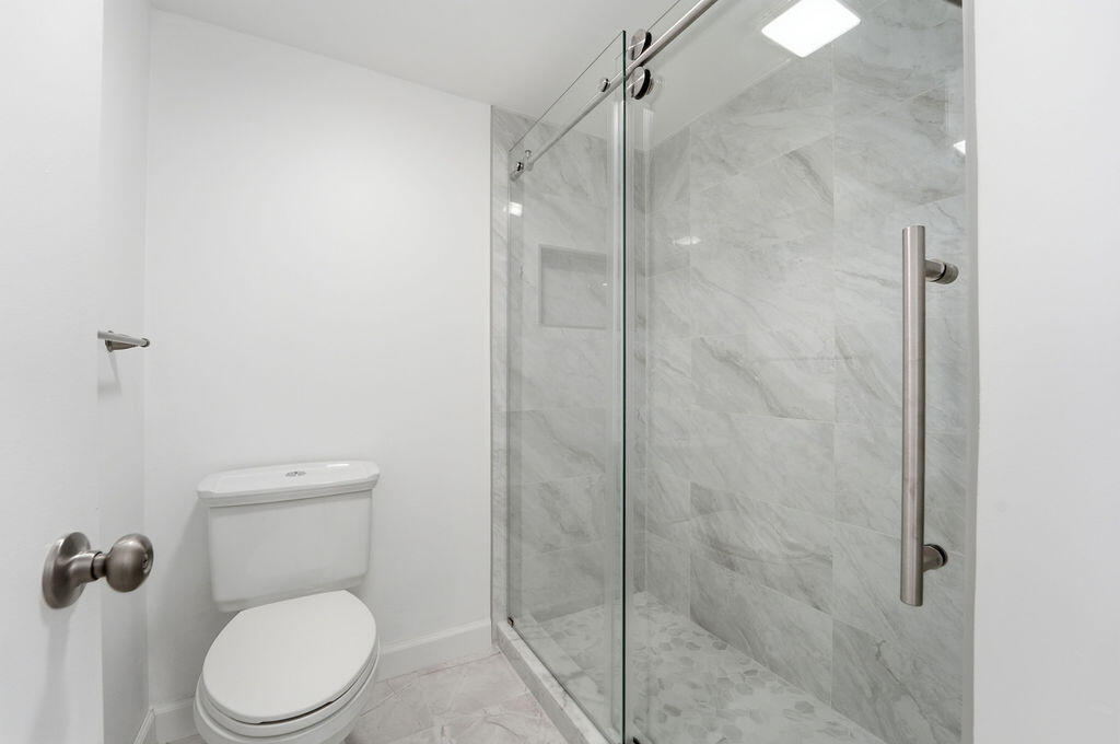 GLADES OF BOCA LAGO CONDO - Residential