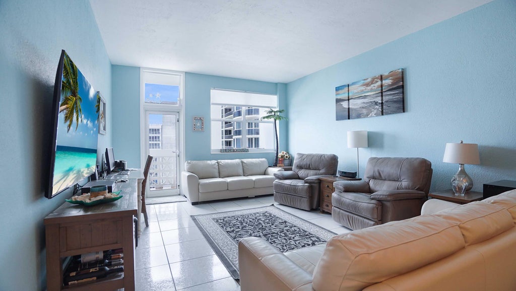 Photo of 4250 Galt Ocean Drive, Fort Lauderdale, FL 33308 (MLS # B26068712)