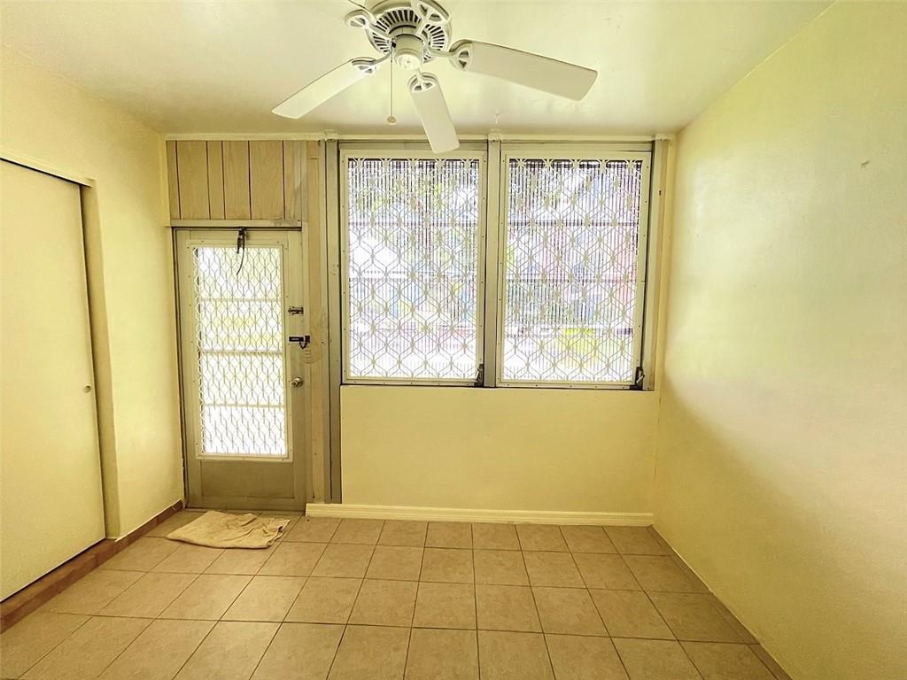 VILLAGE  ROYALE  EMERALD - Residential