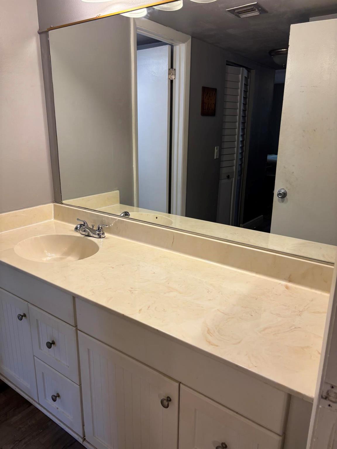 FOREST HILL VILLAS GARDEN - Residential