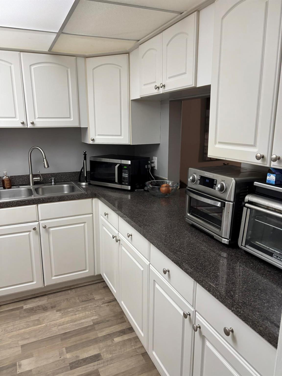 FOREST HILL VILLAS GARDEN - Residential