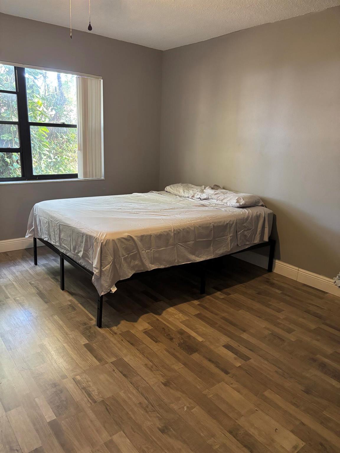 FOREST HILL VILLAS GARDEN - Residential