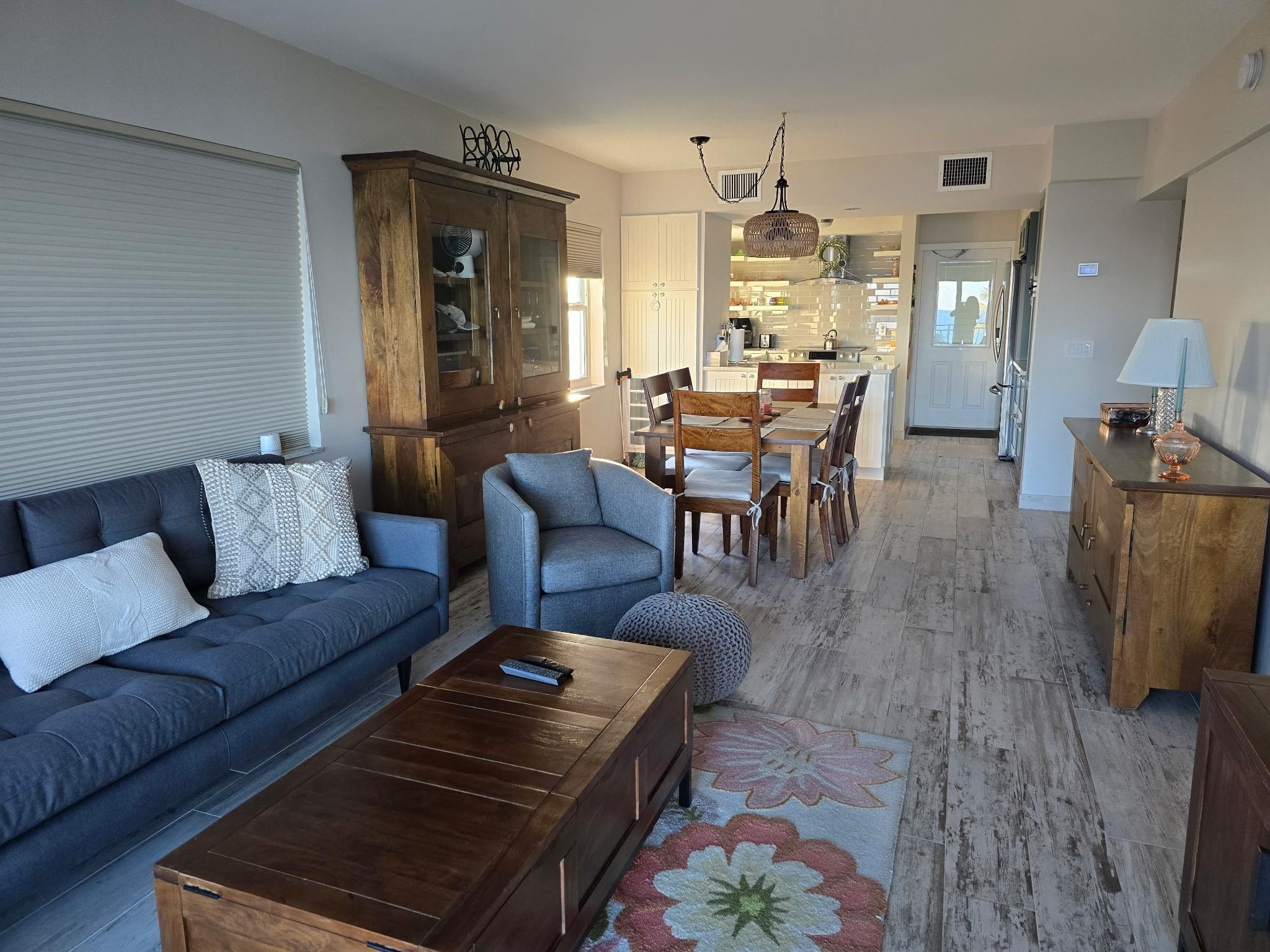 Hillsboro Mile Tower Co-O - Residential Lease