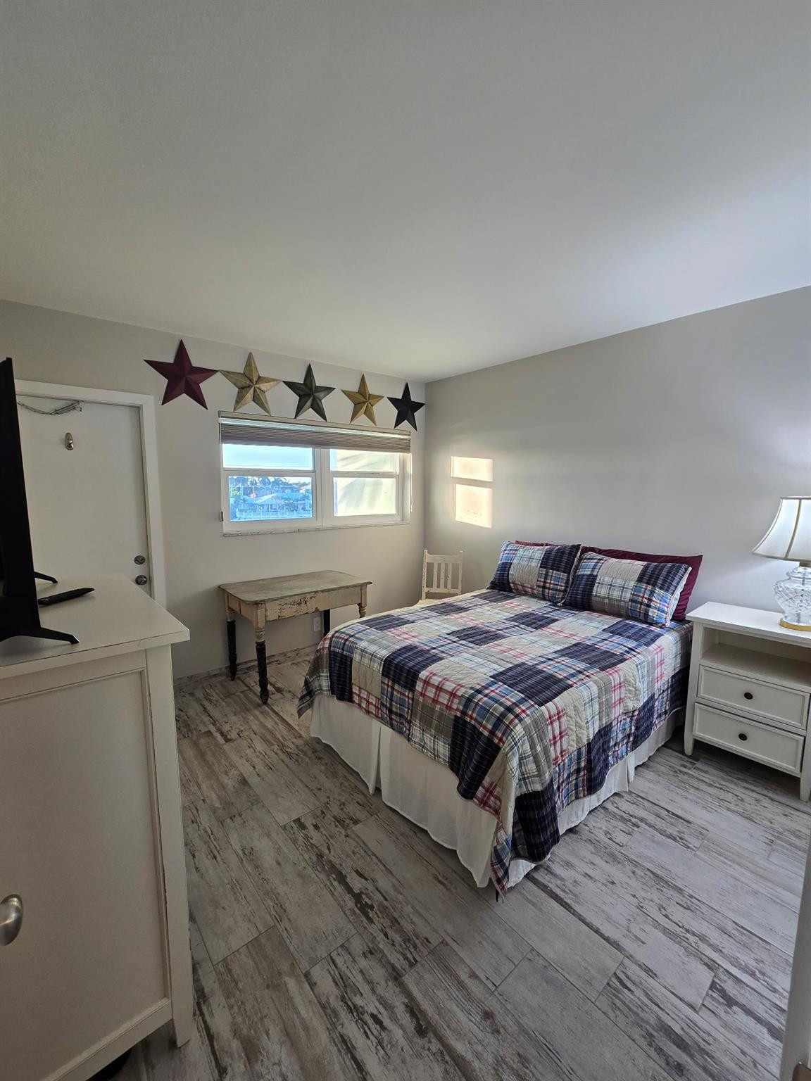 Hillsboro Mile Tower Co-O - Residential Lease