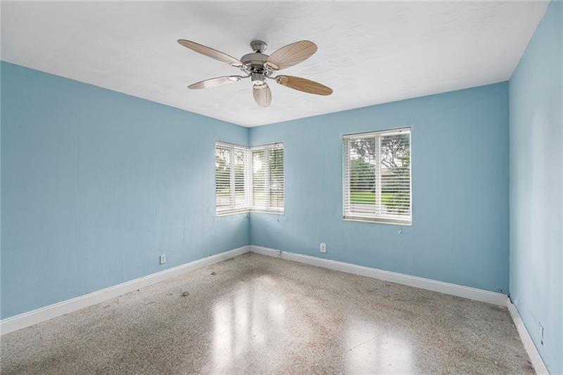 Cresthaven 10 46-25 B - Residential