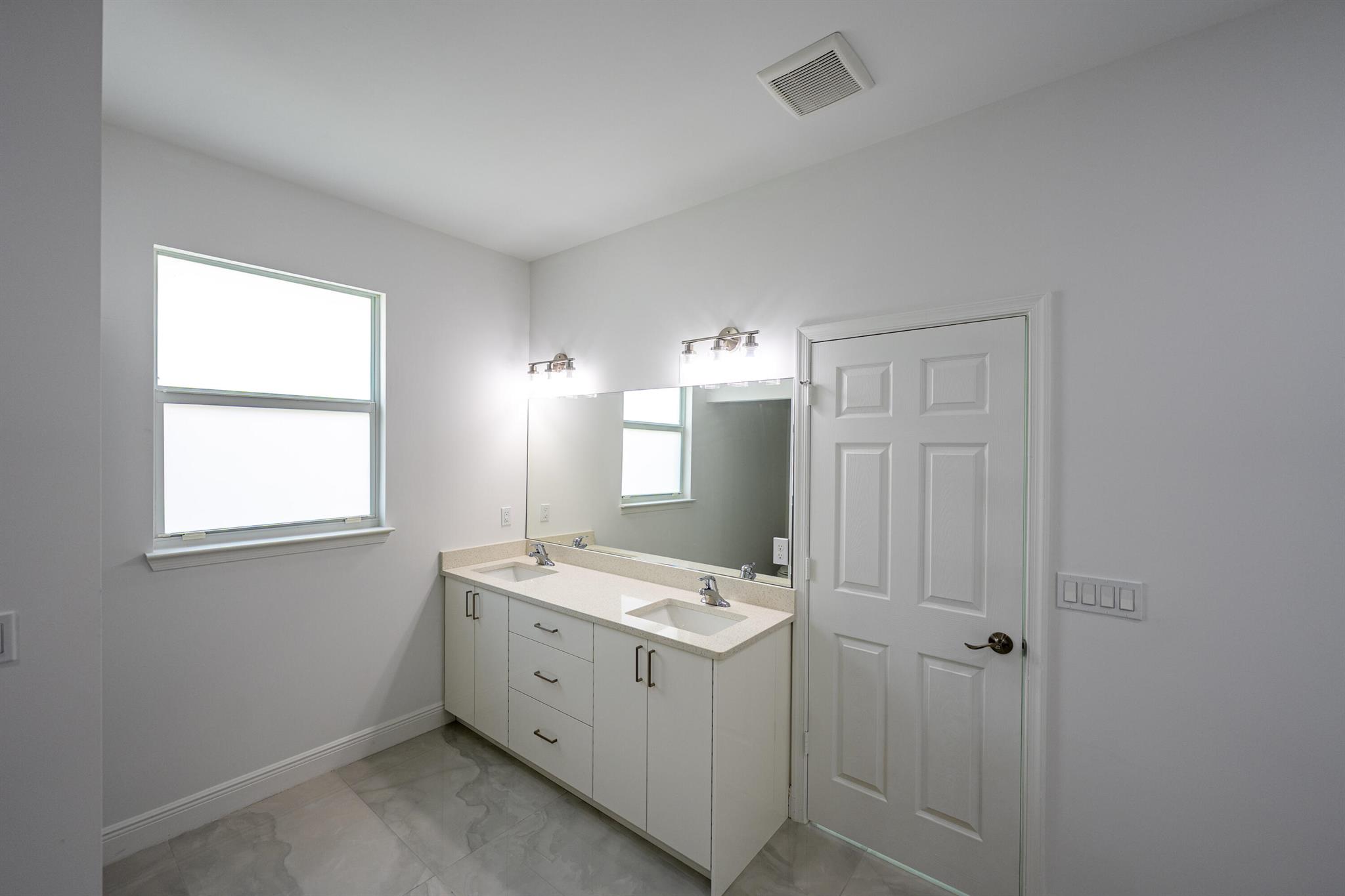 PORT ST LUCIE SECTION 33 - Residential