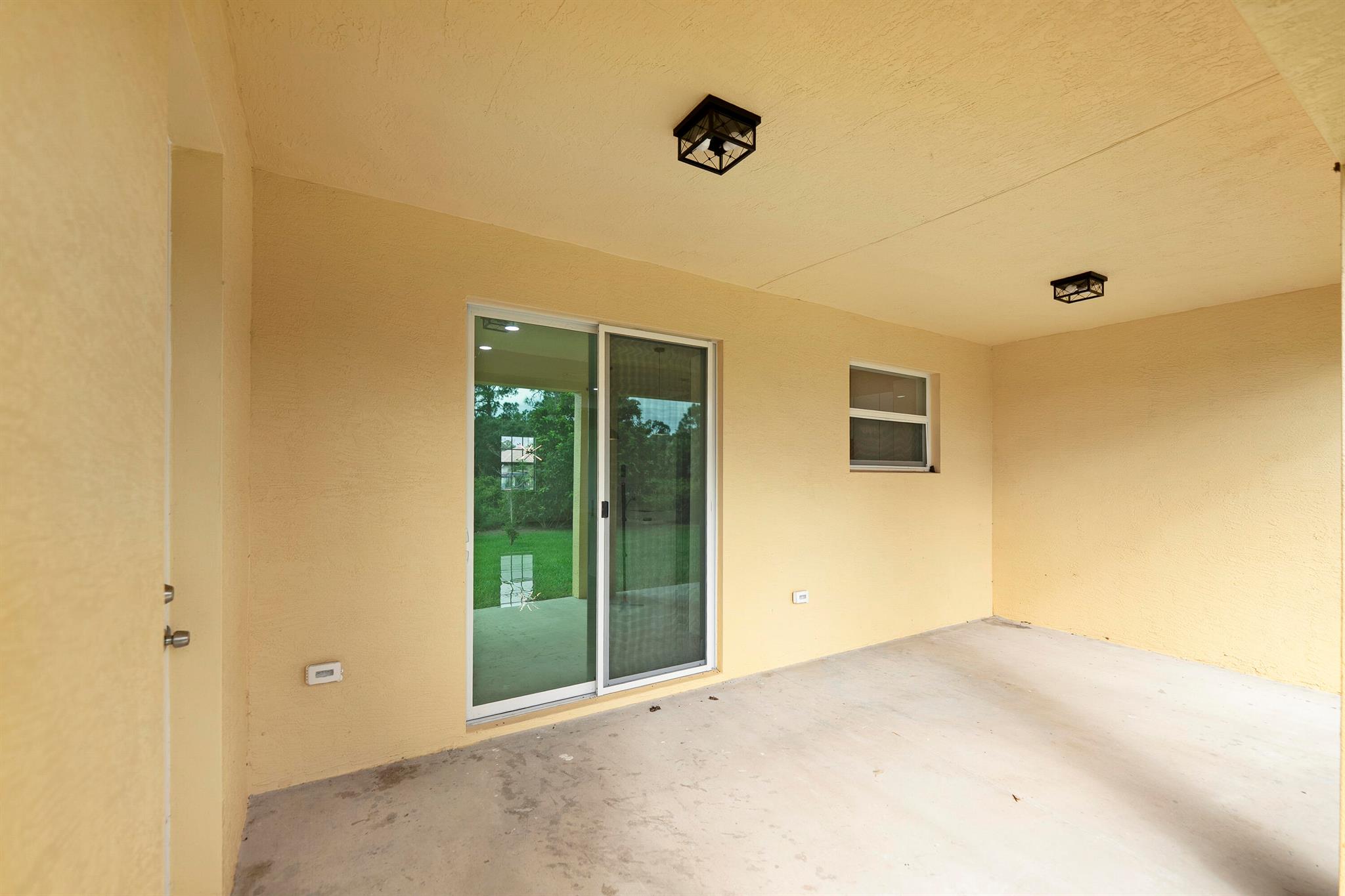 PORT ST LUCIE SECTION 33 - Residential