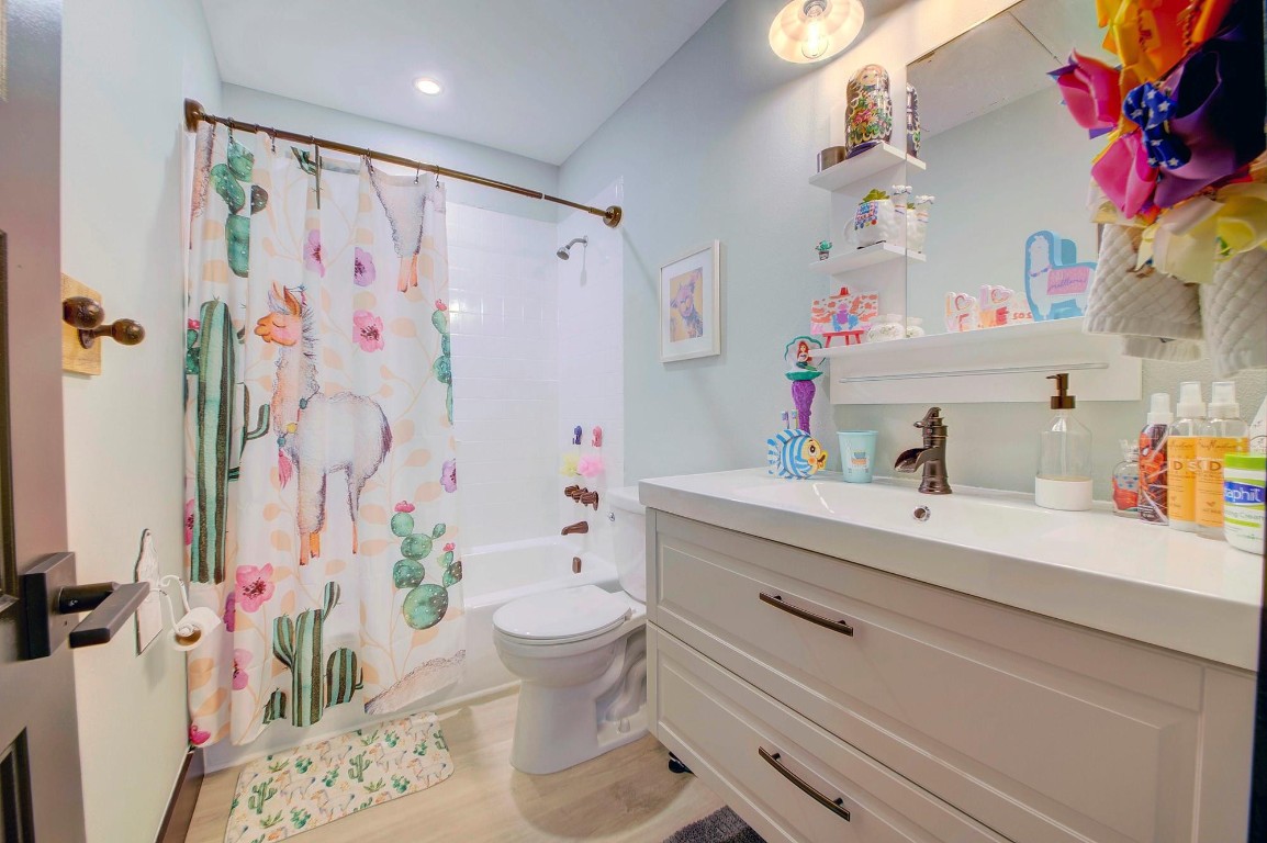 Venetian Gardens - Residential