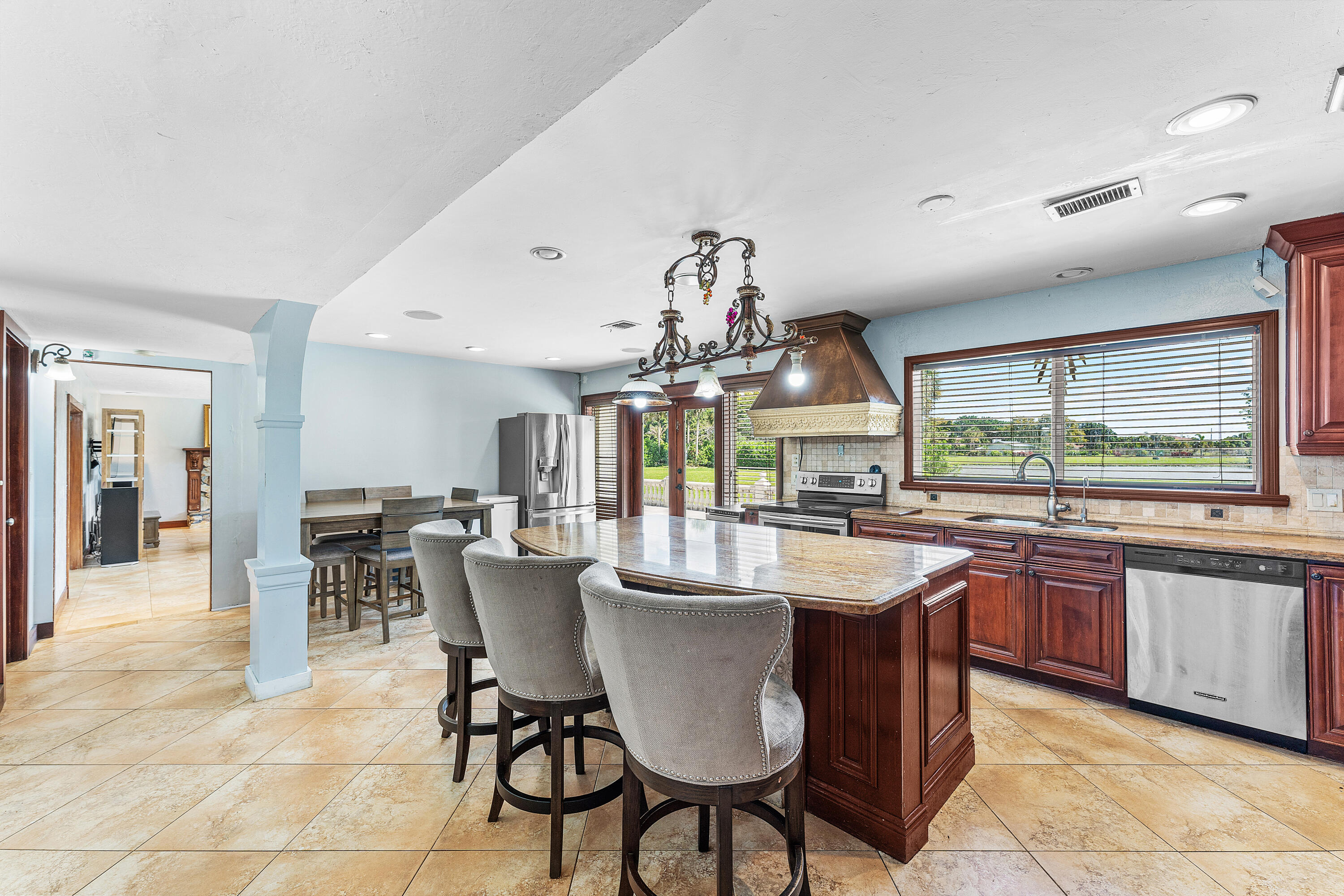 LEXINGTON I OF SHERBROOKE - Residential