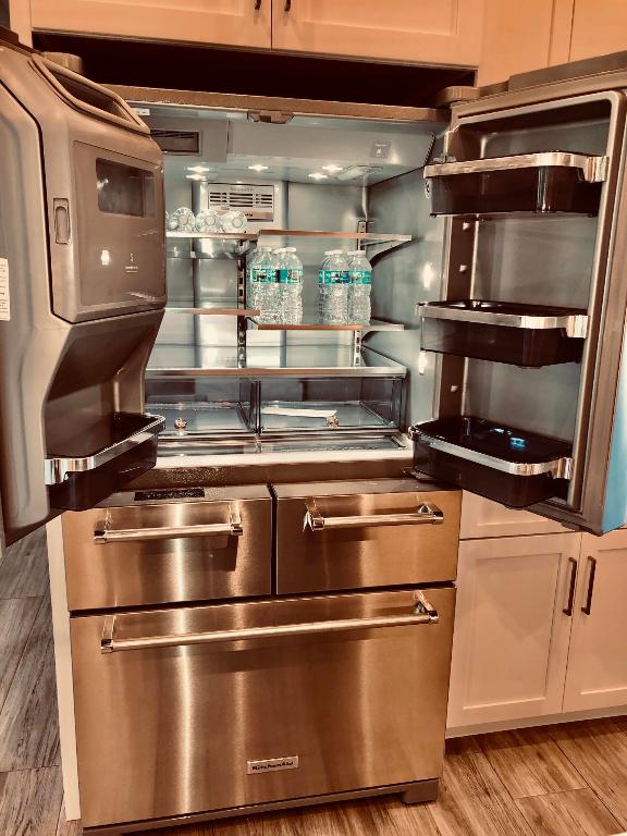 ROSEWOOD COURT SUBDIVISION - Residential